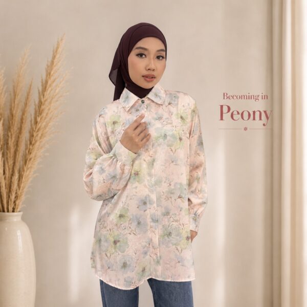 Blouse Becoming